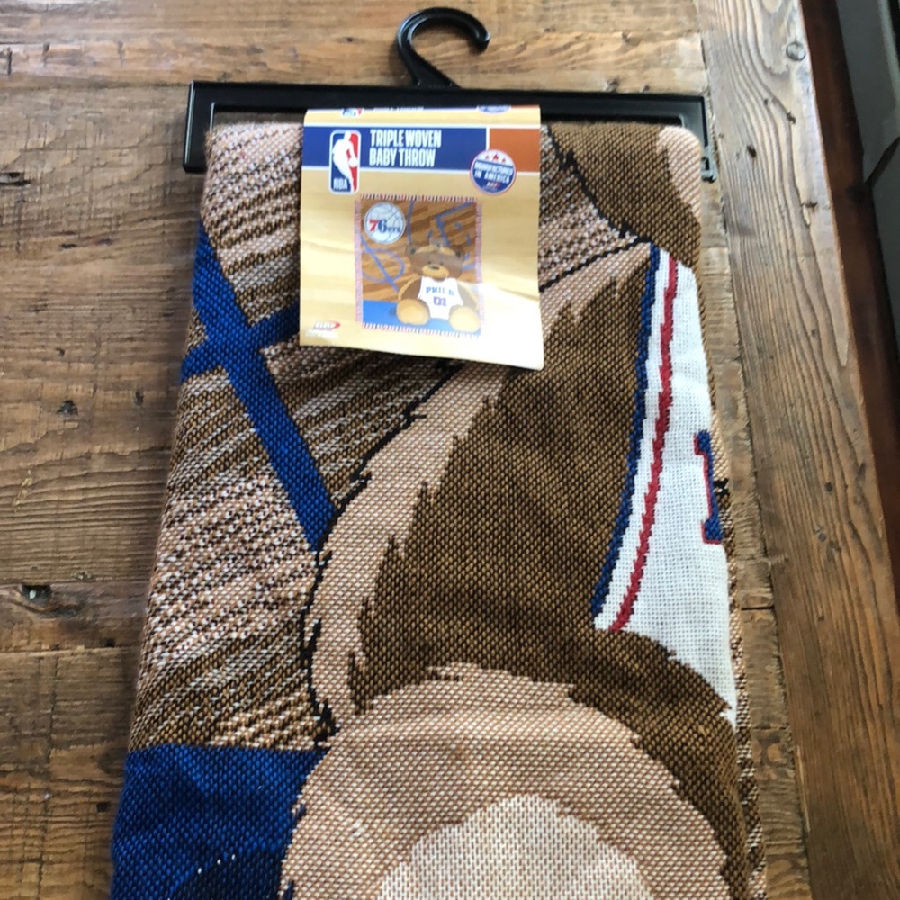 Triple woven 76ers NBA baby throw